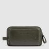 Beauty Case Piquadro In Pelle Verde su linait